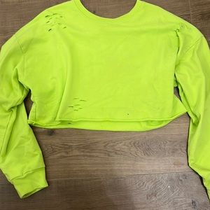 Neons green cropped long sleeve